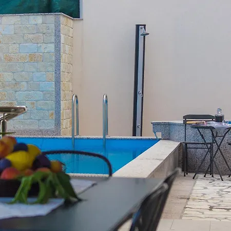 Dom wakacyjny Vele With Pool Vrgorac